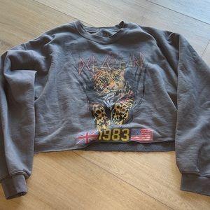 Def leppard cropped sweatshirt